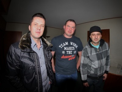 Wujek Samo Zło graczem Proper Records
